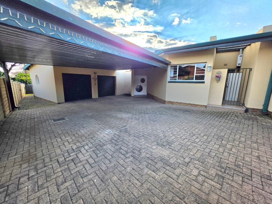 5 Bedroom Property for Sale in Panorama Free State